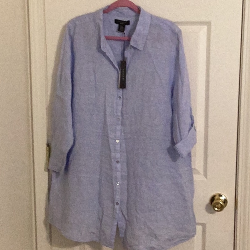 Tahari linen button up shirt